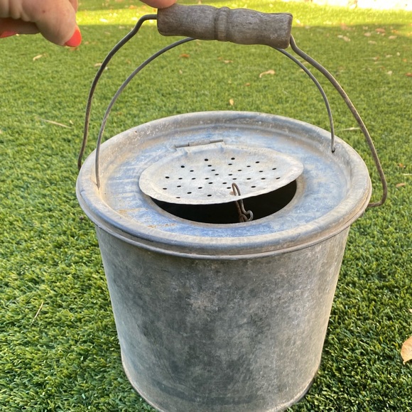 VINTAGE FALLS CITY THE ANGLERS CHOICE LIVE BAIT WELL 2 PIECE - Picture 3 of 6